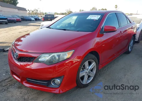 2013 Toyota Camry Se z USA, uszkodzony, nr VIN 4T1BF1FK6DU687369
